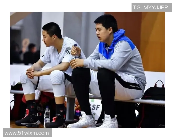 刘铮的篮球之路：从青涩少年到职业球员的奋斗历程与心路历程