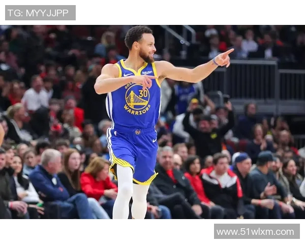 林书豪在篮网对决库里展现风采引发球迷热议与期待 林书豪在篮网对决库里展现风采引发球迷热议与期待