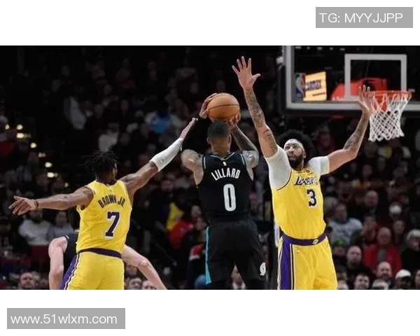 达米安利拉德：从新秀到NBA巨星的辉煌历程与传奇瞬间