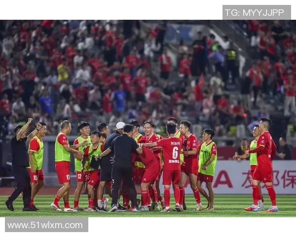 重庆足球队阵地战分析:优劣势与未来发展方向探讨 重庆足球队阵地战分析:优劣势与未来发展方向探讨