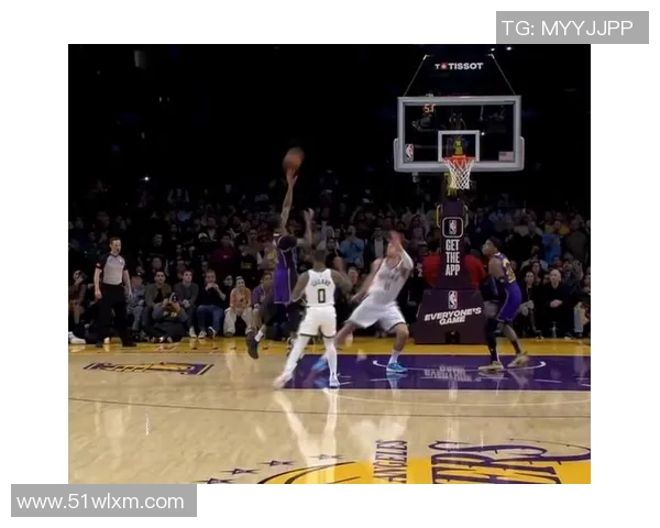 雄鹿与湖人精彩对决全场集锦回顾篮球盛宴的巅峰时刻