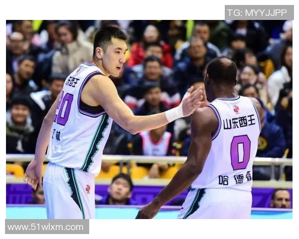 李慕豪：从篮球新星到职业生涯巅峰的成长之路与奋斗历程